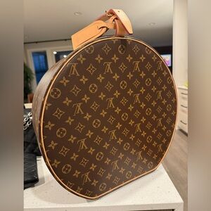 LOUIS VUITTON Boetie Chapeau 40 Monogram